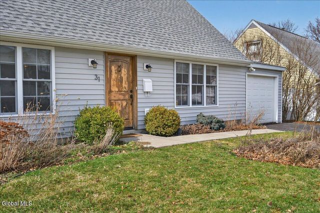 31 Dunham Street, Troy, NY 12180