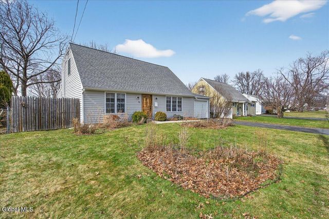 31 Dunham Street, Troy, NY 12180