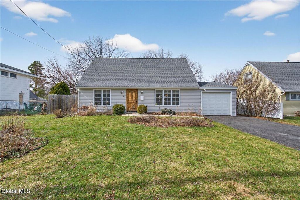 31 Dunham Street, Troy, NY 12180