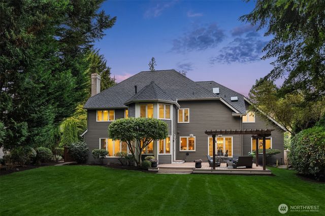 3335 258th Avenue SE, Sammamish, WA 98075