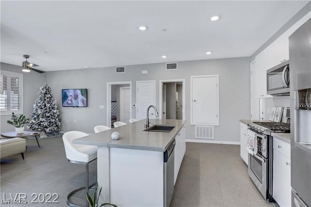 11257 Rainbow Peak Avenue 105, Las Vegas, NV 89135