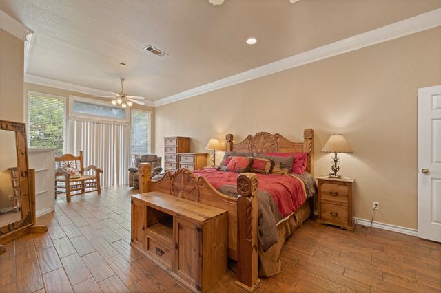 1701 W Lake Shore Drive, Alvarado, TX 76009