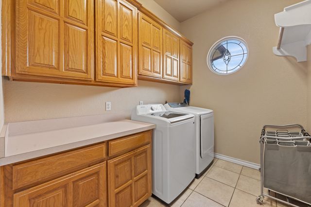 1701 W Lake Shore Drive, Alvarado, TX 76009