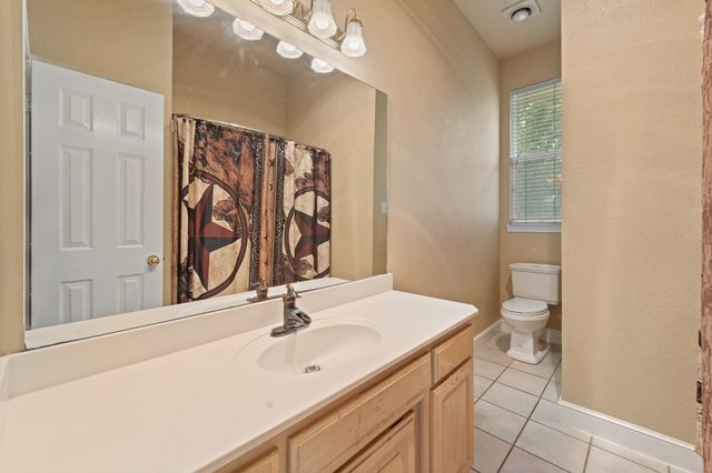 1701 W Lake Shore Drive, Alvarado, TX 76009