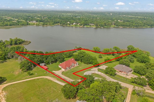 1701 W Lake Shore Drive, Alvarado, TX 76009
