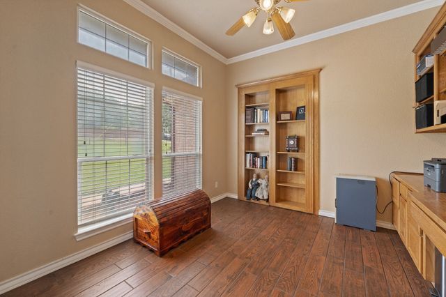 1701 W Lake Shore Drive, Alvarado, TX 76009