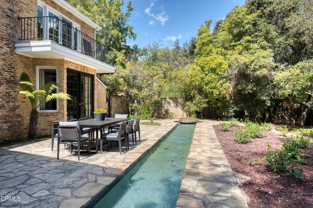 1220 Hillcrest Avenue, Pasadena, CA 91106