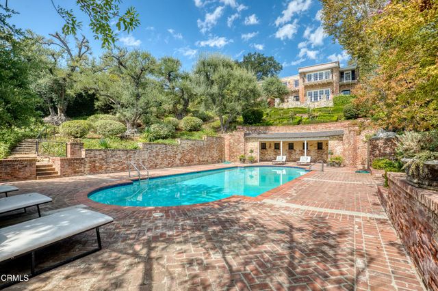 1220 Hillcrest Avenue, Pasadena, CA 91106