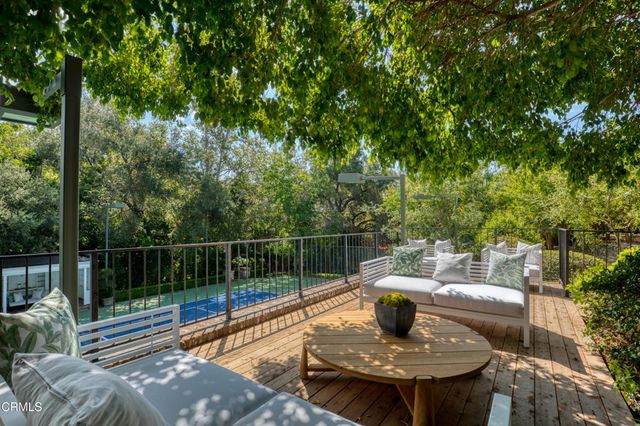1220 Hillcrest Avenue, Pasadena, CA 91106