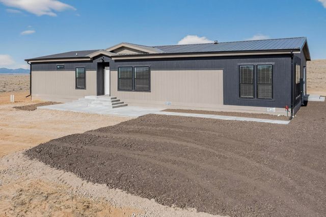 97 Cattle Loop, Moriarty, NM 87035