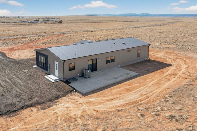 97 Cattle Loop, Moriarty, NM 87035