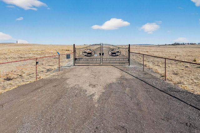 97 Cattle Loop, Moriarty, NM 87035