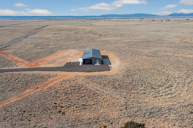 97 Cattle Loop, Moriarty, NM 87035