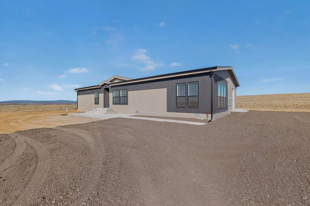 97 Cattle Loop, Moriarty, NM 87035