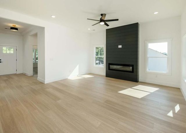 313 Tracy Court, Wellford, SC 29385