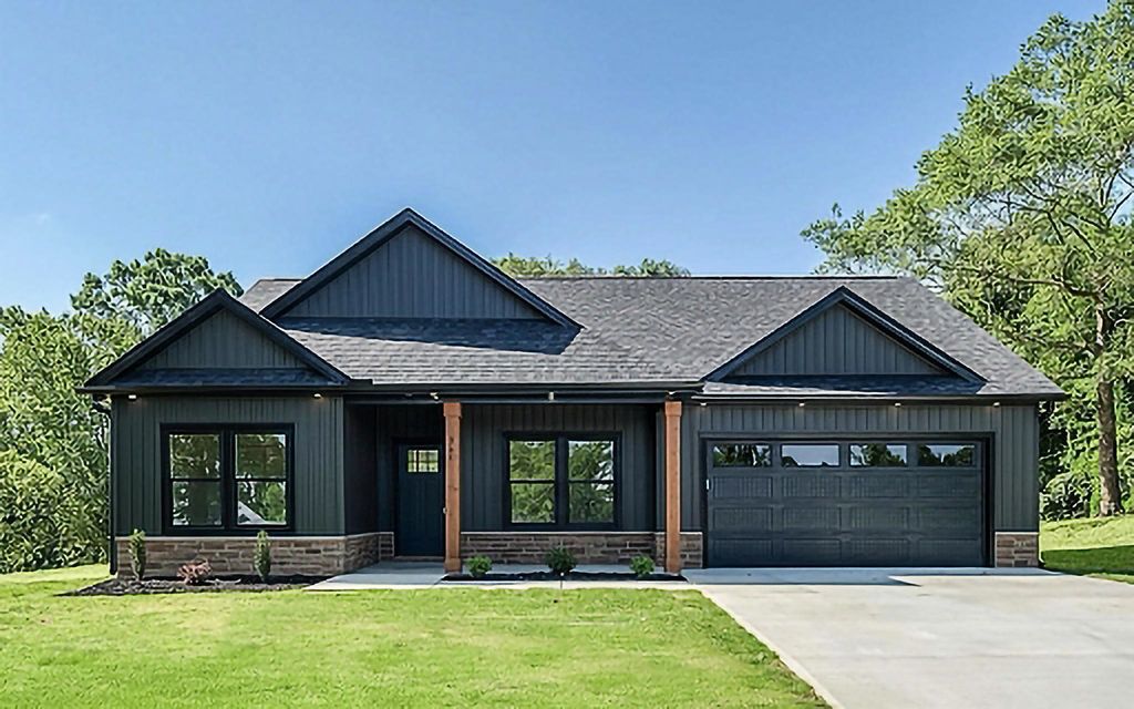 313 Tracy Court, Wellford, SC 29385