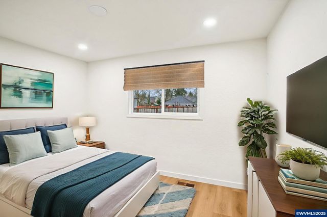 963 Vinyard Av NE, Salem, OR 97301