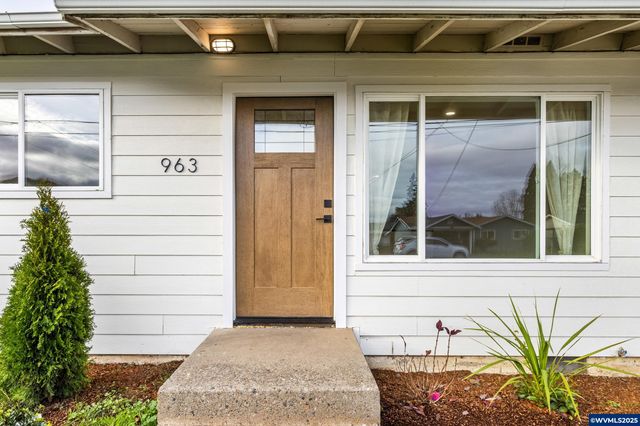 963 Vinyard Av NE, Salem, OR 97301