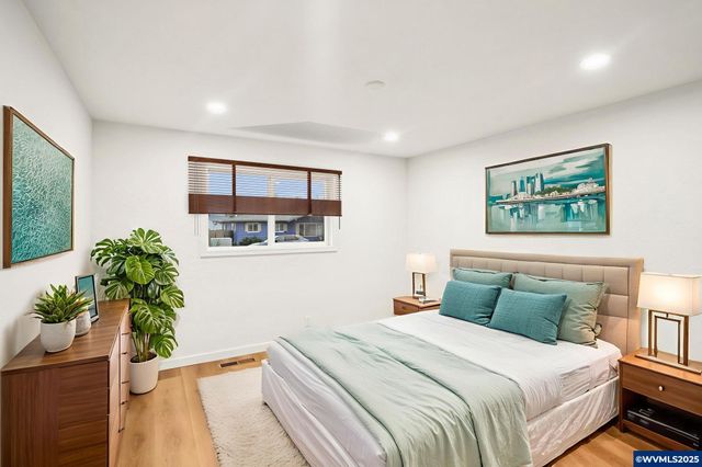 963 Vinyard Av NE, Salem, OR 97301