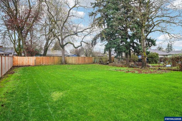 963 Vinyard Av NE, Salem, OR 97301