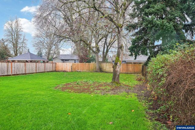 963 Vinyard Av NE, Salem, OR 97301