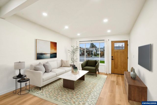 963 Vinyard Av NE, Salem, OR 97301