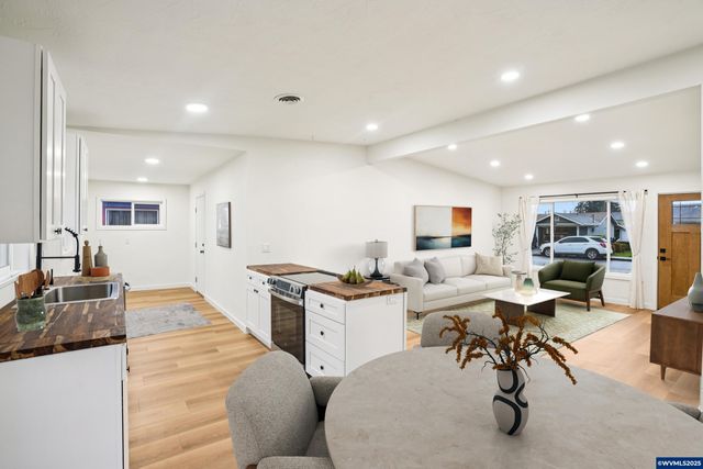 963 Vinyard Av NE, Salem, OR 97301