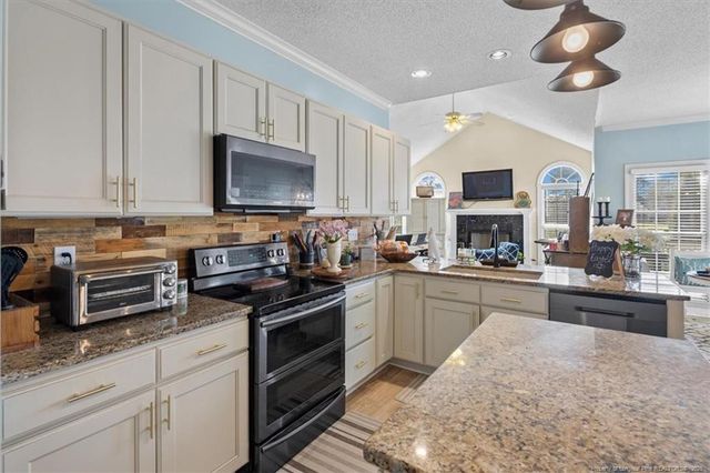 1214 Four Wood Drive, Fayetteville, NC 28312