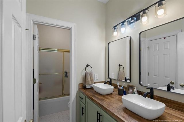 1214 Four Wood Drive, Fayetteville, NC 28312