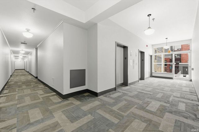 113 W Wayne St Apt 202, Fort Wayne, IN 46802