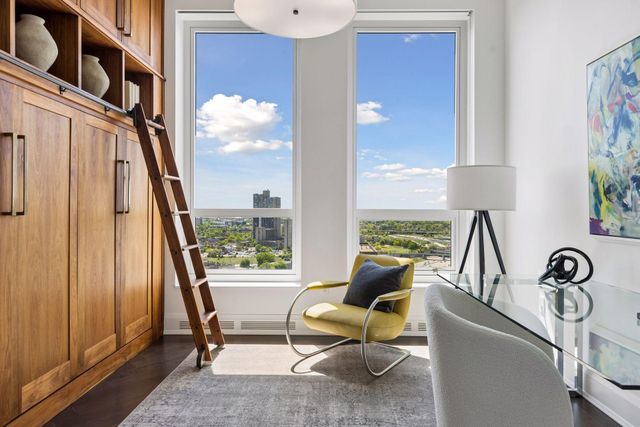 1111 W River Parkway 23D, Minneapolis, MN 55415