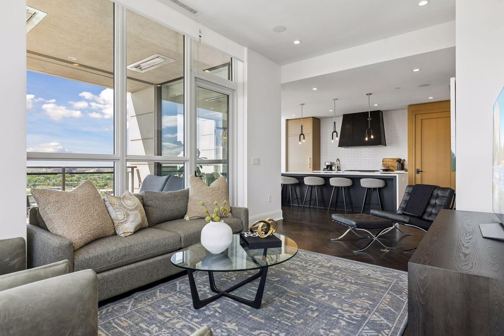 1111 W River Parkway 23D, Minneapolis, MN 55415