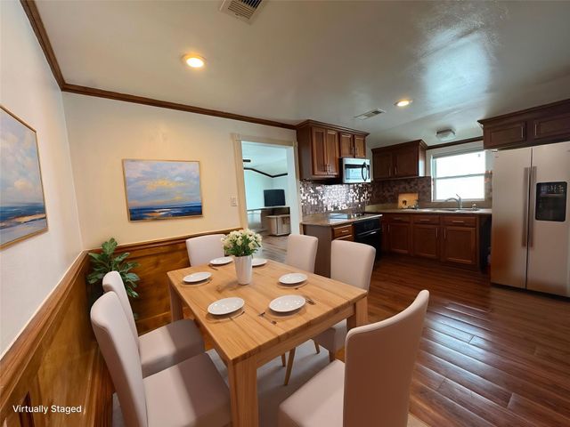 1101 E 7th Street 3, Houston, TX 77009