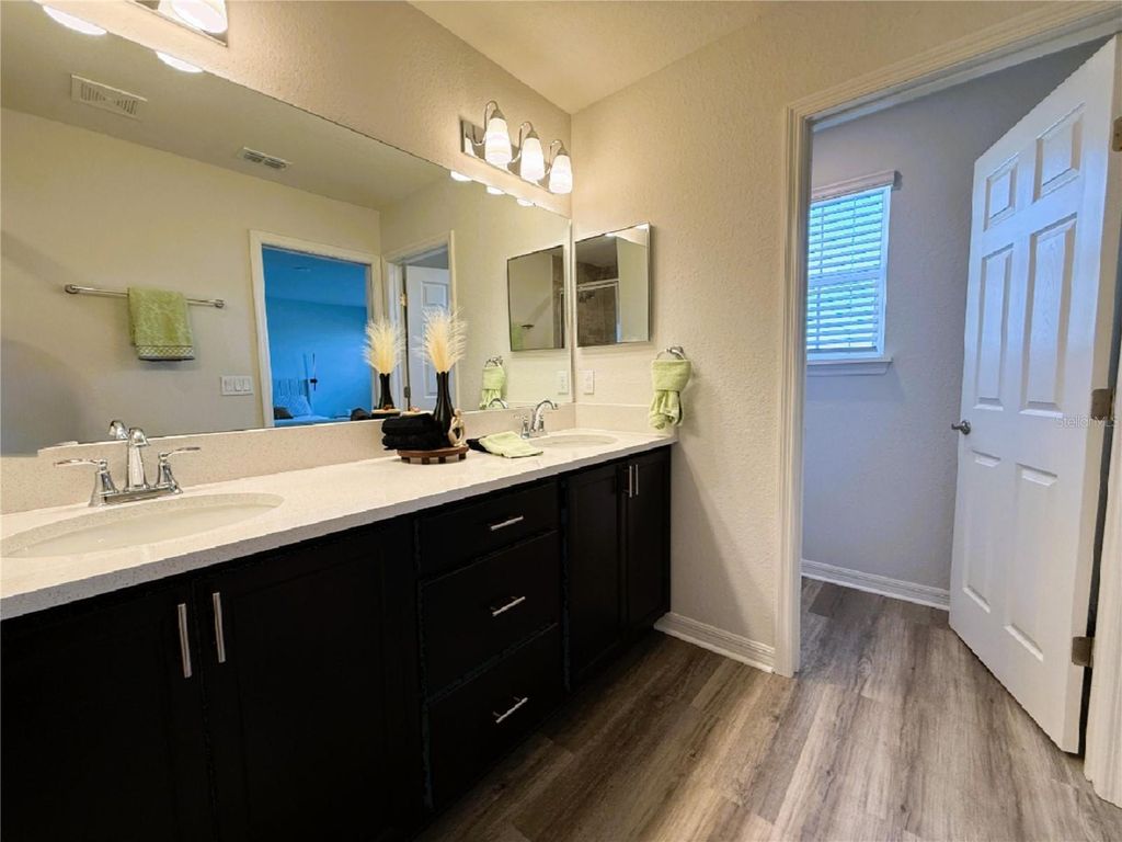 Image 19 of property listing at 390 WINDY WILLOW WAY, St Cloud, FL 34771