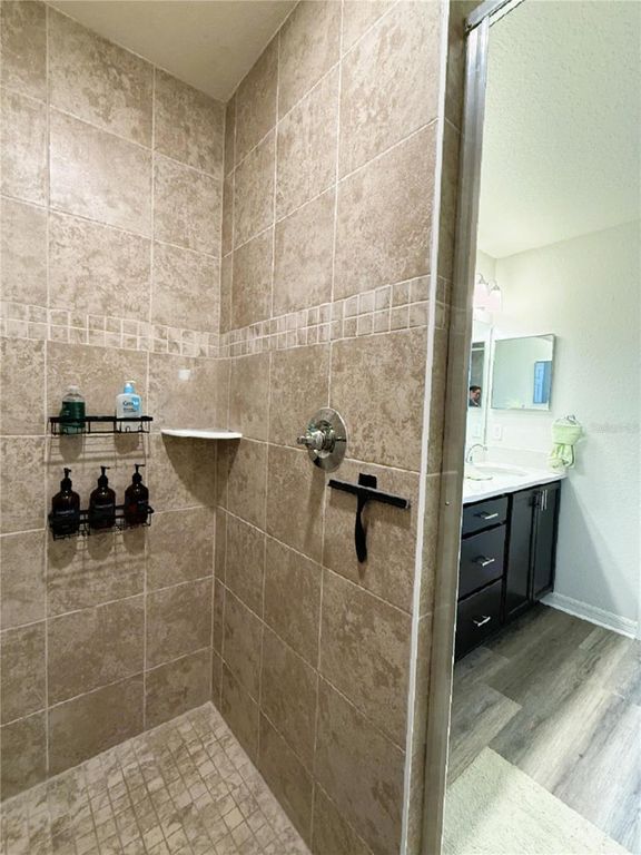 Image 21 of property listing at 390 WINDY WILLOW WAY, St Cloud, FL 34771