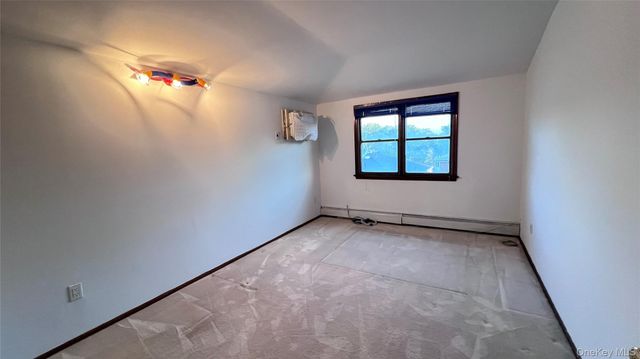 19-07 Clintonville Street 2Fl, Whitestone, NY 11357