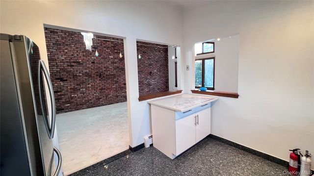 19-07 Clintonville Street 2Fl, Whitestone, NY 11357