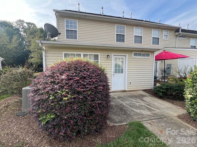 18429 Streamline Court, Cornelius, NC 28031