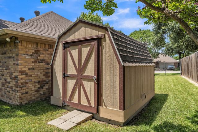 6712 N Park Drive, North Richland Hills, TX 76182