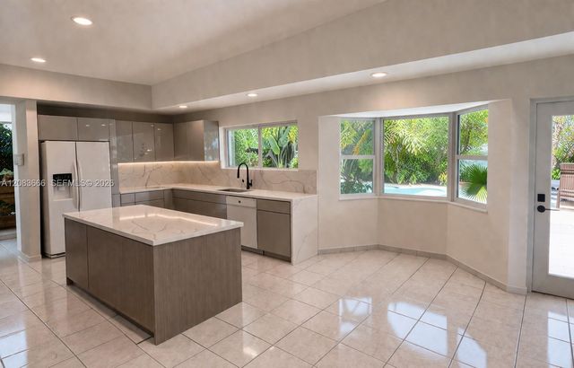 6811 SW 89th Court, Miami, FL 33173