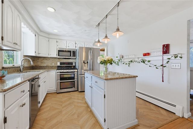46 Netop Drive, Warwick, RI 02818