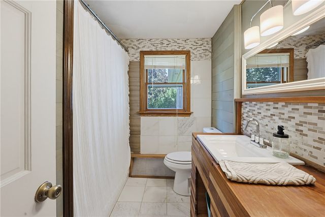 46 Netop Drive, Warwick, RI 02818