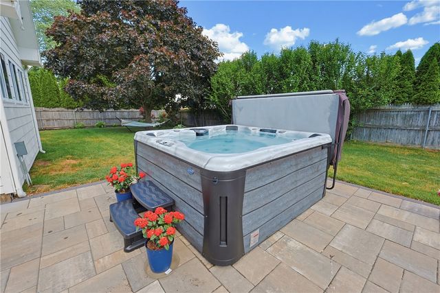 46 Netop Drive, Warwick, RI 02818