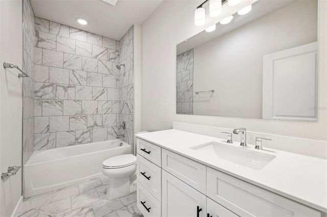 536 E BERESFORD AVENUE, Deland, FL 32724