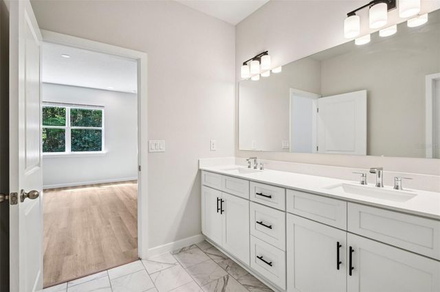536 E BERESFORD AVENUE, Deland, FL 32724