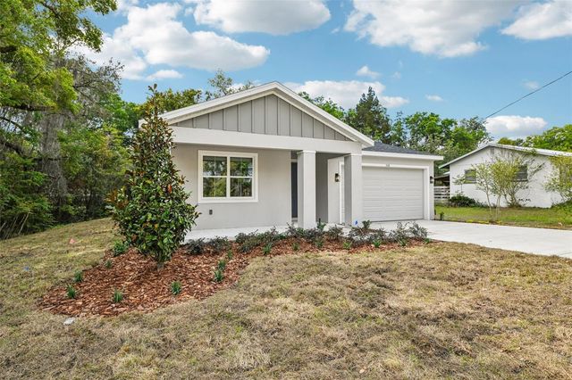 536 E BERESFORD AVENUE, Deland, FL 32724