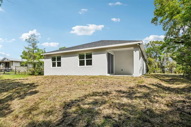 536 E BERESFORD AVENUE, Deland, FL 32724
