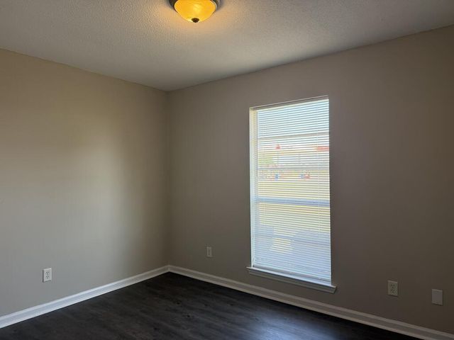 2103 Flynn Rd., Dothan, AL 36303