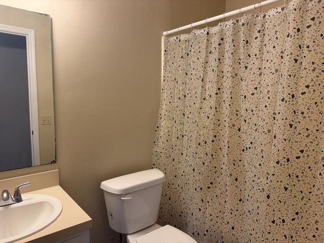 2103 Flynn Rd., Dothan, AL 36303