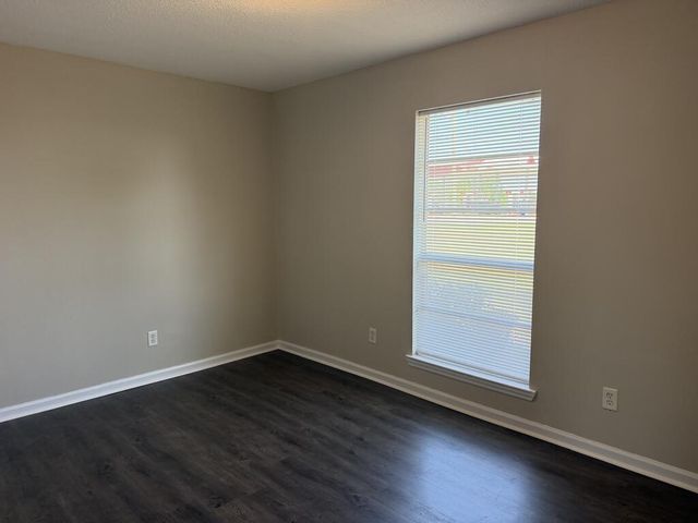 2103 Flynn Rd., Dothan, AL 36303